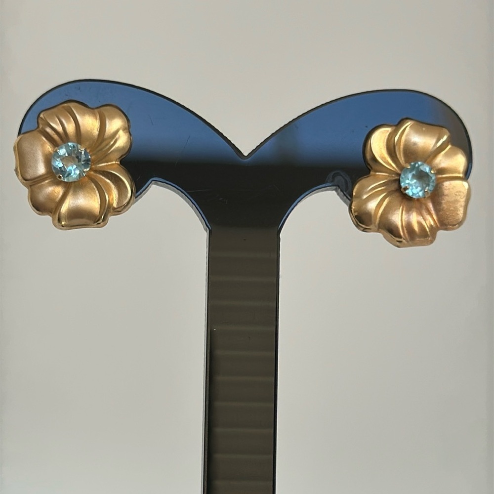 14k real solid gold blue topaz earrings​